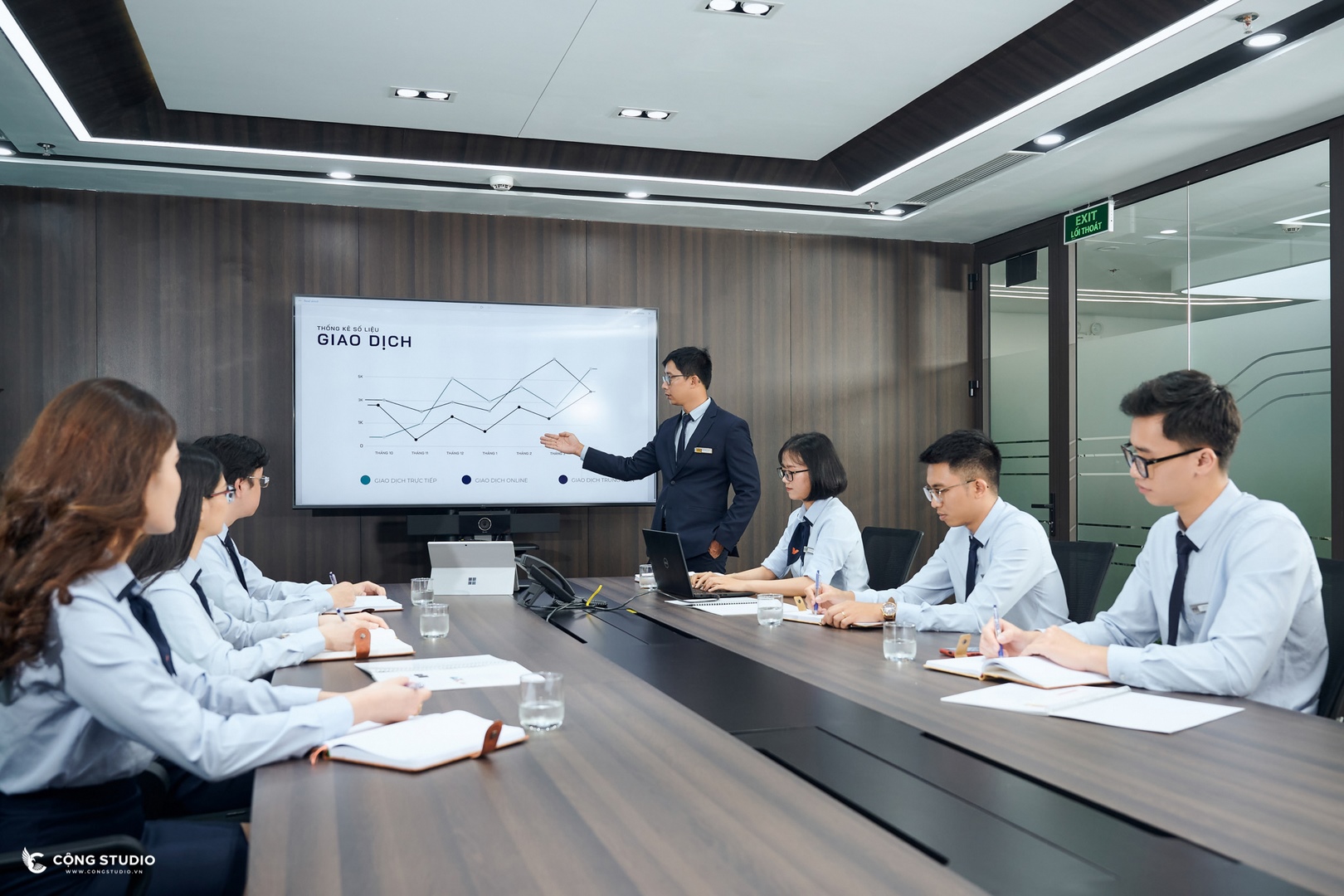 Thu thập dữ liệu và thúc đẩy sự phát triển